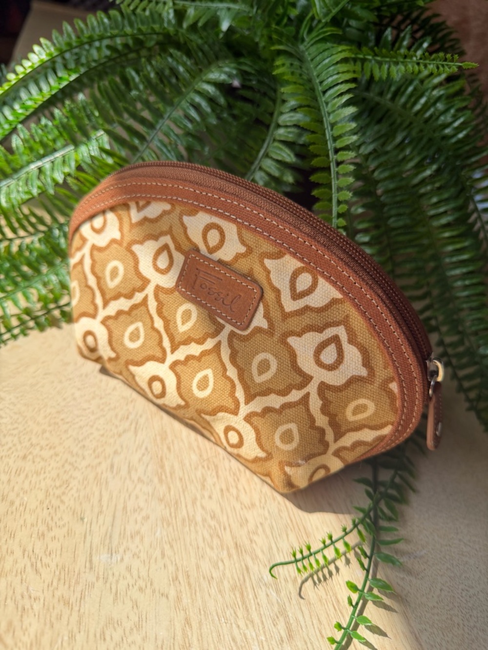 FOSSIL brand canvas printed zipper pouch cosmetic makeup bag - Never Used - Picture 7 of 7